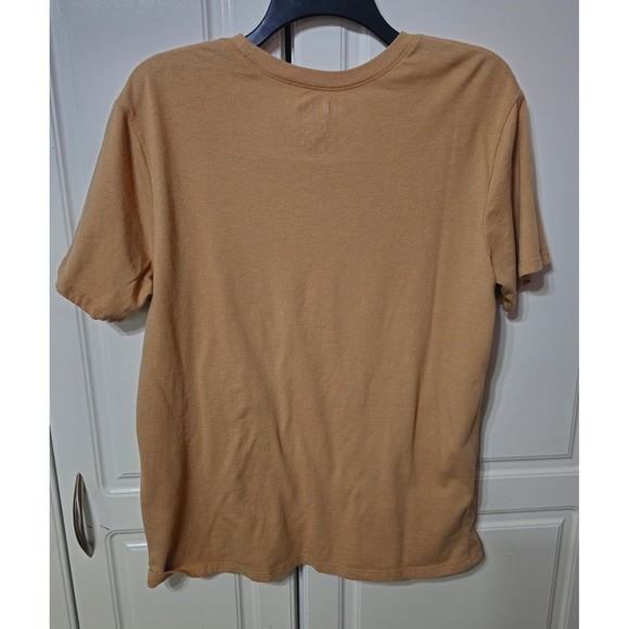 Def Leppard Graphic Band T-Shirt Tan Womens Size Small Leopard Rock Music Tee - Picture 3 of 4